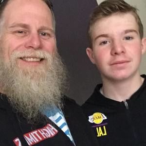 Meet your Posher, Todd